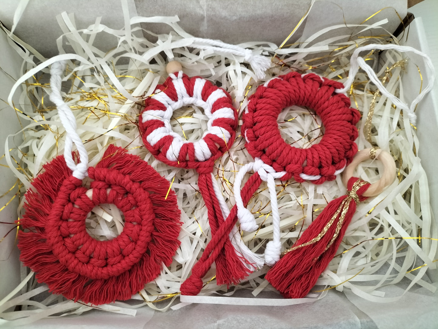 Lot 4 suspensions rouge et blanche pour sapin de Noël